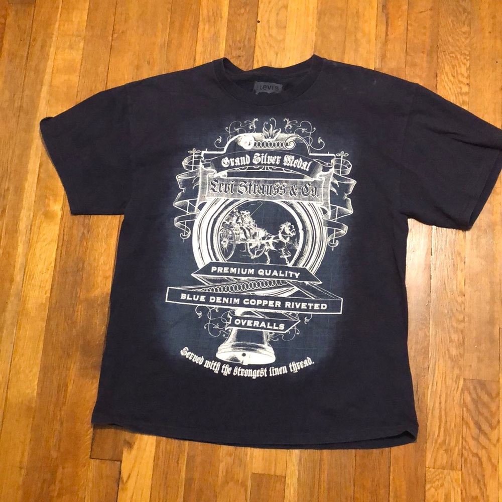 Navy Blue Levi’s T-shirt